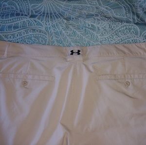 Men's Under Armour kahki pants